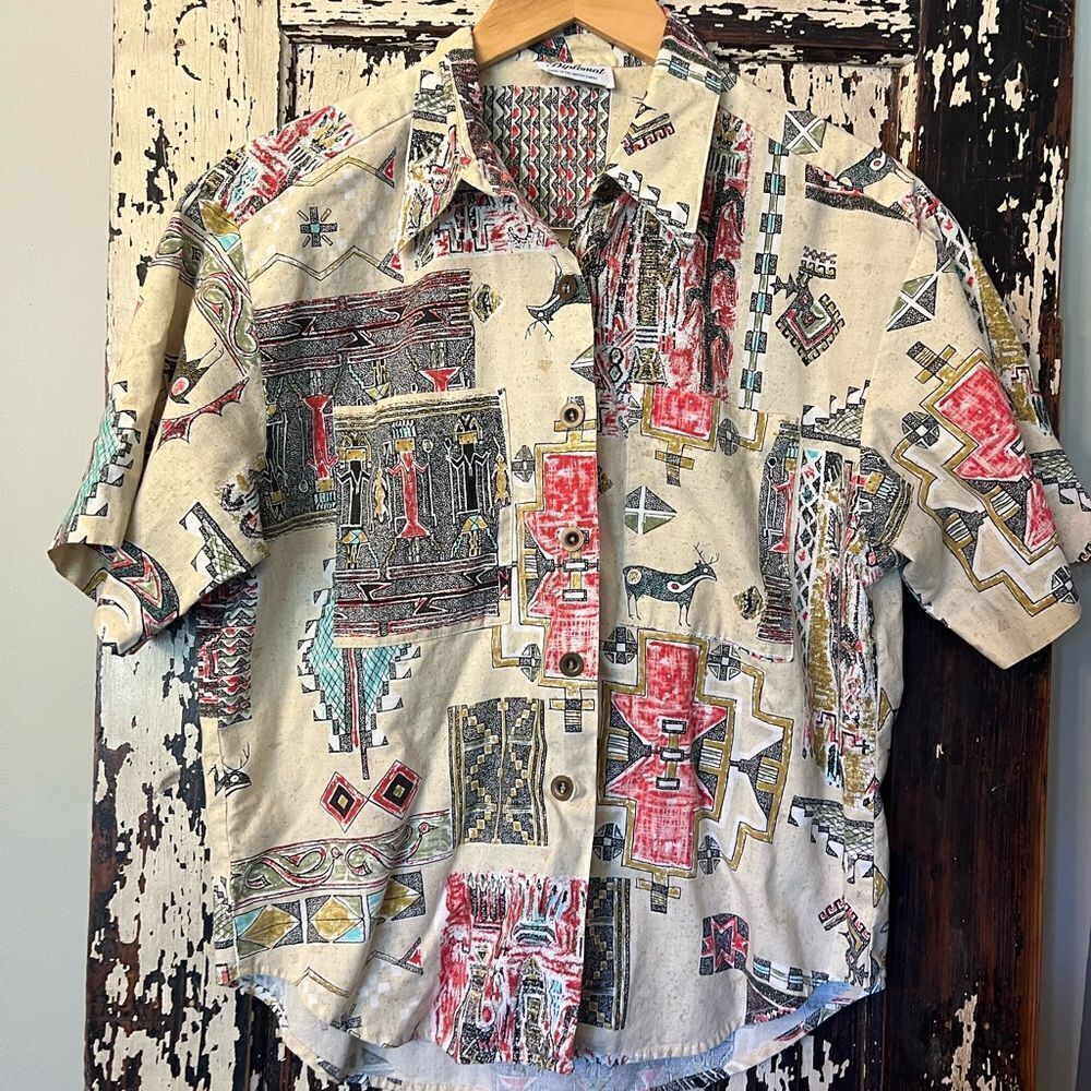 Vintage Lady Diplomat Aztec short sleeve button down. Size S.